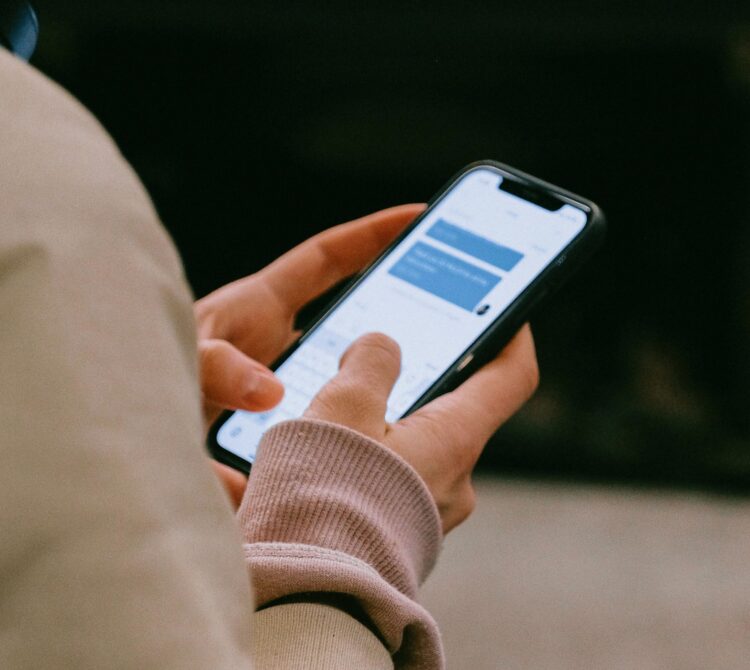 Person hold phone in hand